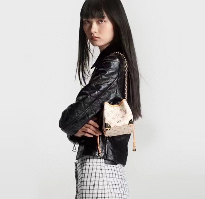 Louis vuitton  루이비통 여성 노에 퍼스 LV 참