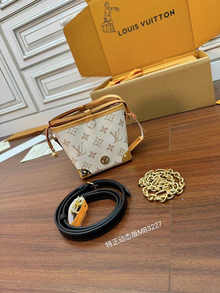 Louis vuitton  루이비통 여성 노에 퍼스 LV 참
