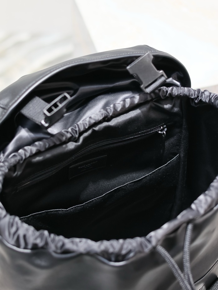 Saint Laurent 입생로랑 남성 시티 백팩