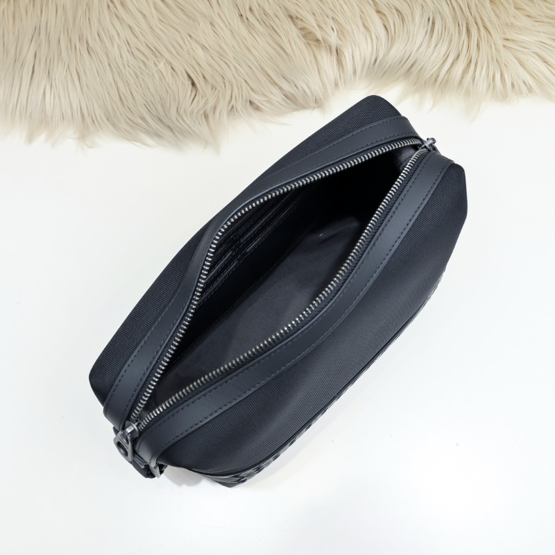 BOTTEGA VENETA  보테가베네타 인트레치아토 크로스백