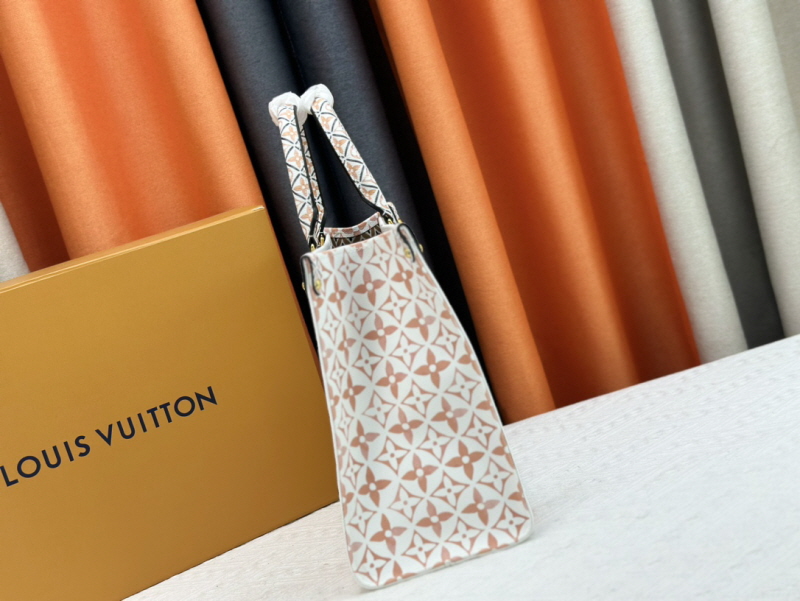 LOUIS VUITTON  루이비통 온더고 MM