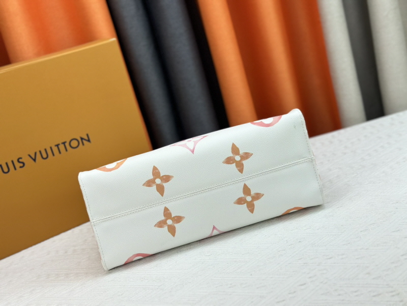 LOUIS VUITTON  루이비통 온더고 MM