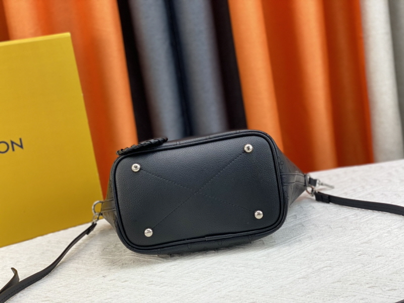 LOUIS VUITTON 루이비통 블라썸