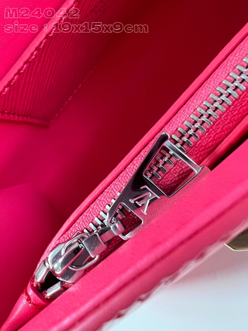 LOUIS VUITTON 루이비통 트위스트 PM