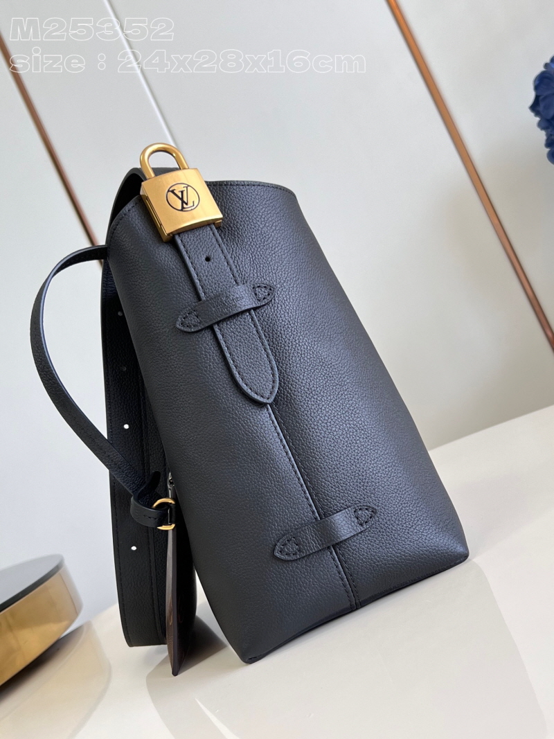 LOUIS VUITTON 루이비통 로우 키 호보 PM