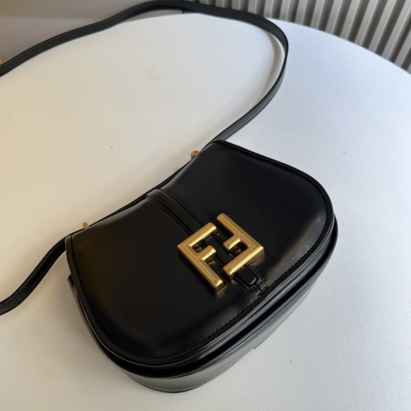 FENDI 펜디 커’몬 미니 가죽백 블랙