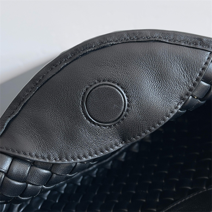 BOTTEGA VENETA 보테가베네타 인트레치아토 핸드백 805739 2024/신상 3color