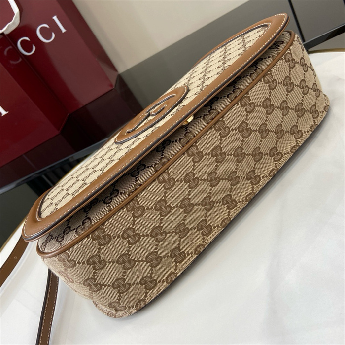 GUCCI 구찌 블론디 블론디 미디엄 핸들백 ‎815716 2024/신상