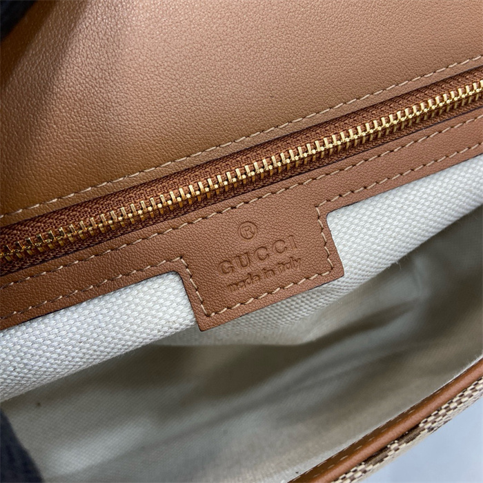 GUCCI 구찌 블론디 블론디 미디엄 핸들백 ‎815716 2024/신상