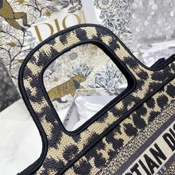 DIOR 디올 미니 북 토트백 M113865 2024/신상