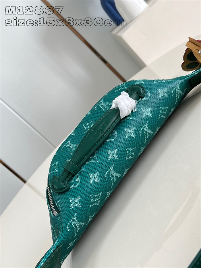 LOUIS VUITTON 루이비통 러시 범백 M12867 2024/신상
