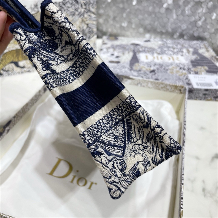 DIOR 디올 미니 북 토트백 M113865 2024/신상