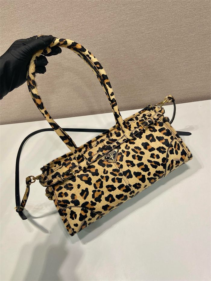 PRADA 프라다 시그니처 미디엄 숄더백 1BA426 2024/신상