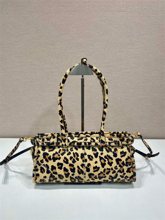 PRADA 프라다 시그니처 미디엄 숄더백 1BA426 2024/신상