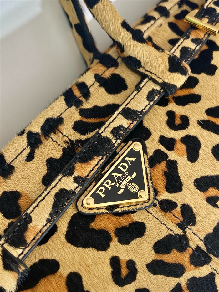 PRADA 프라다 시그니처 미디엄 숄더백 1BA426 2024/신상