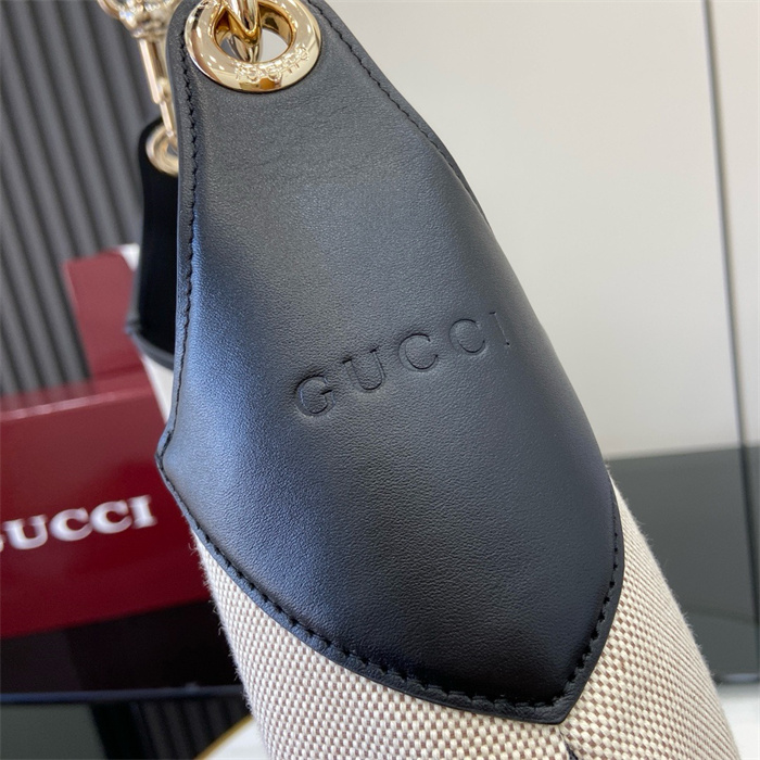 GUCCI 구찌 보디 미디엄 숄더백 820169 2024/신상 2color