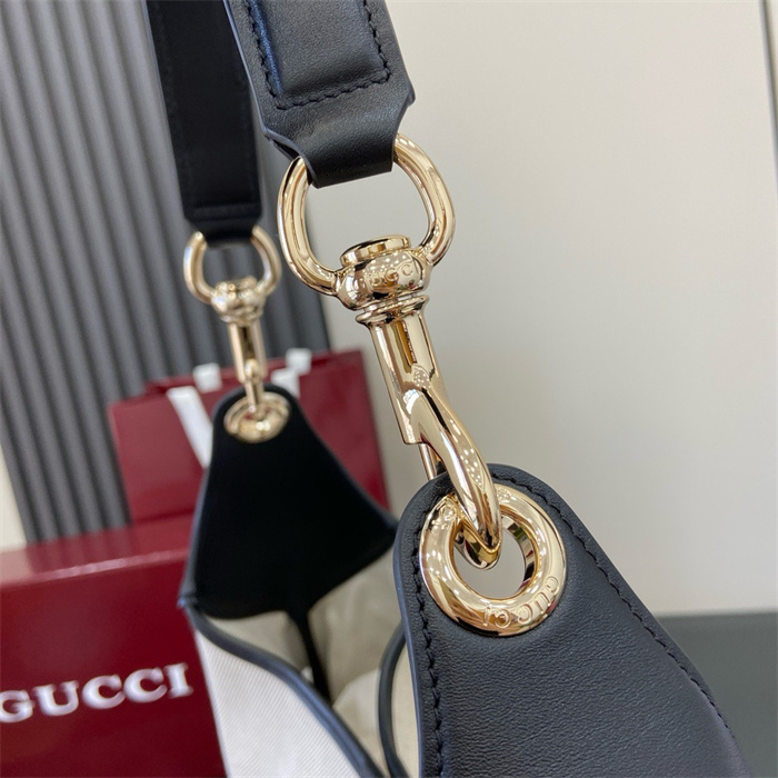 GUCCI 구찌 보디 미디엄 숄더백 820169 2024/신상 2color