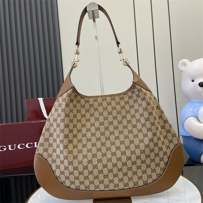 GUCCI 구찌 보디 미디엄 숄더백 820169 2024/신상