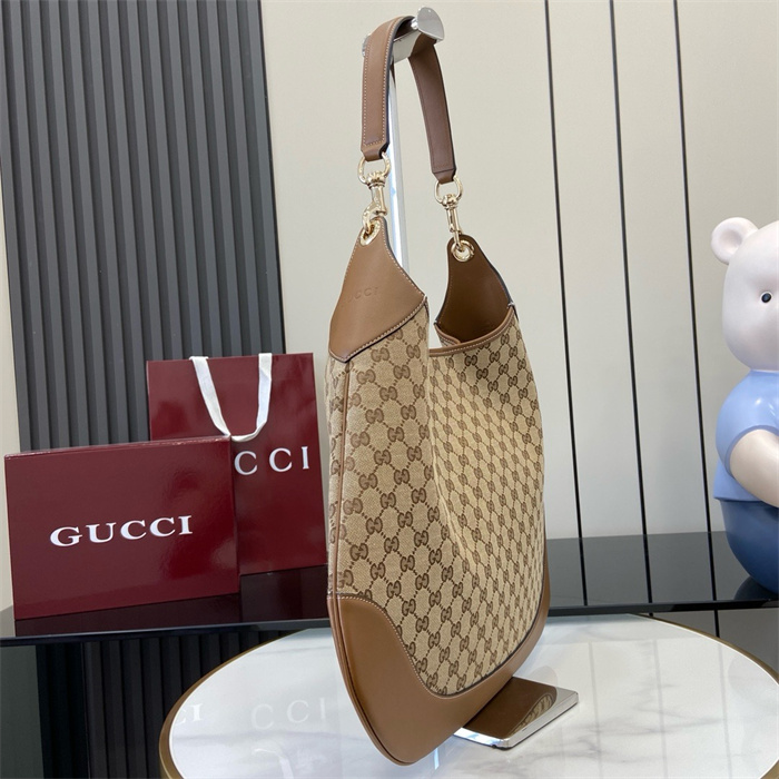 GUCCI 구찌 보디 미디엄 숄더백 820169 2024/신상