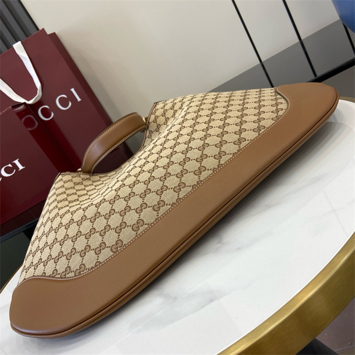 GUCCI 구찌 보디 미디엄 숄더백 820169 2024/신상