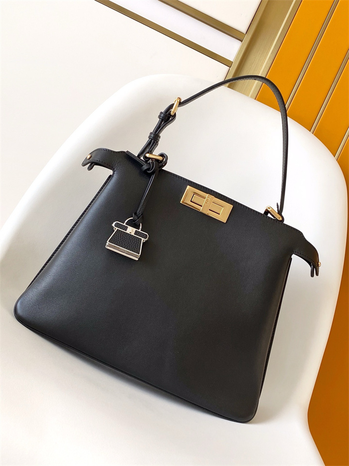 FENDI 펜디 아이코닉 피카푸 소프트 백 F5519 2024/신상 4COLOR