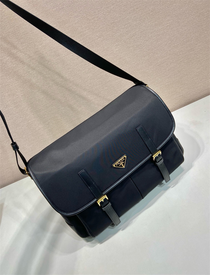 PRADA 프라다 라지 가죽 숄더백 1BD369 2024/신상