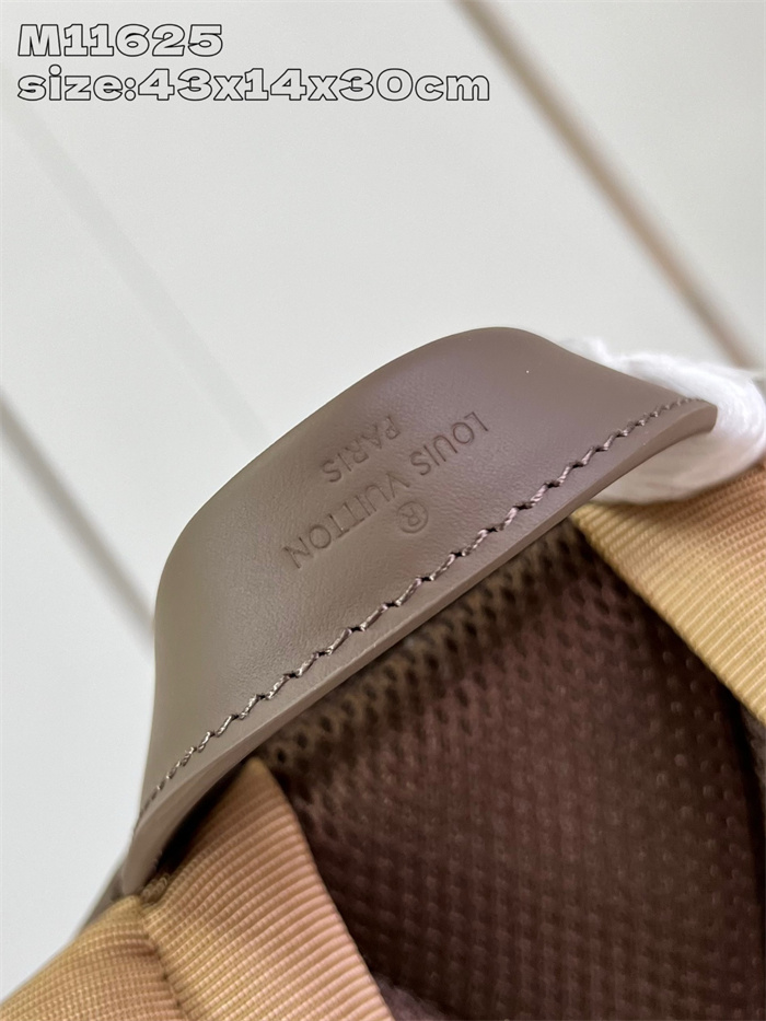 LOUIS VUITTON 루이비통 테이크오프 백팩 M11625 2024/신상