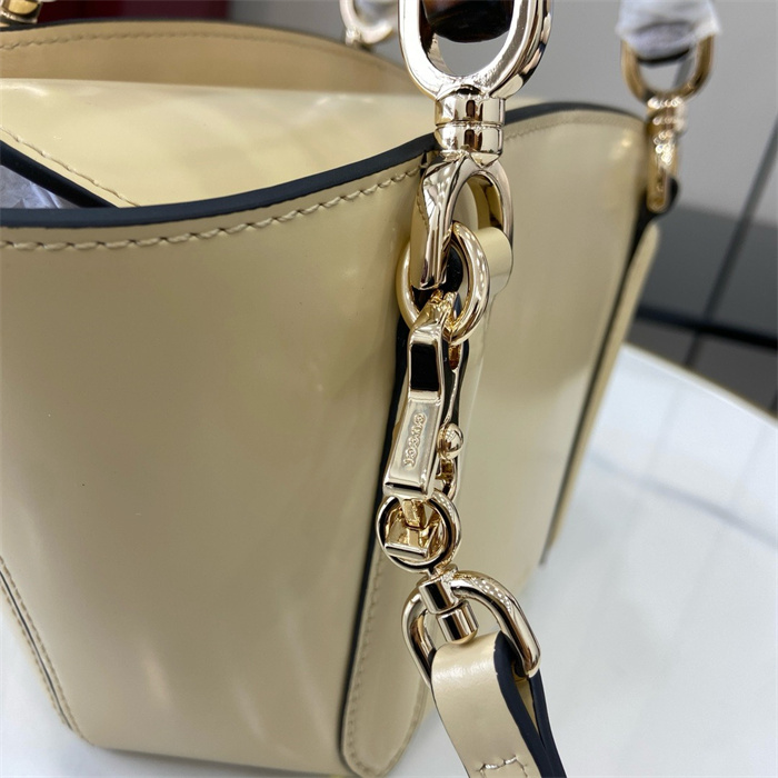 GUCCI 구찌 뱀부 탑 핸들 미니 토트백 805832 2024/신상 2color