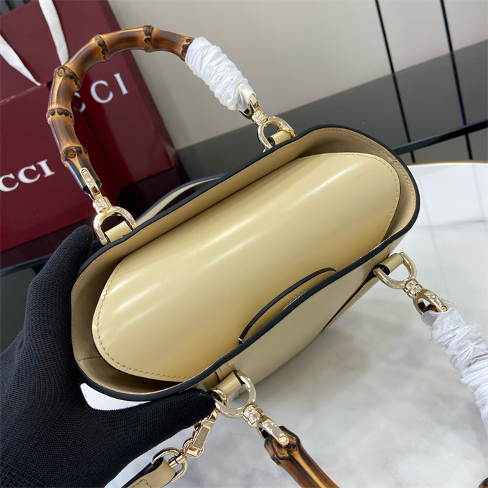 GUCCI 구찌 뱀부 탑 핸들 미니 토트백 805832 2024/신상 2color