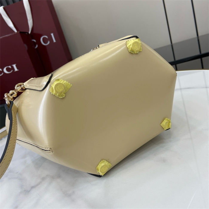 GUCCI 구찌 뱀부 탑 핸들 미니 토트백 805832 2024/신상 2color