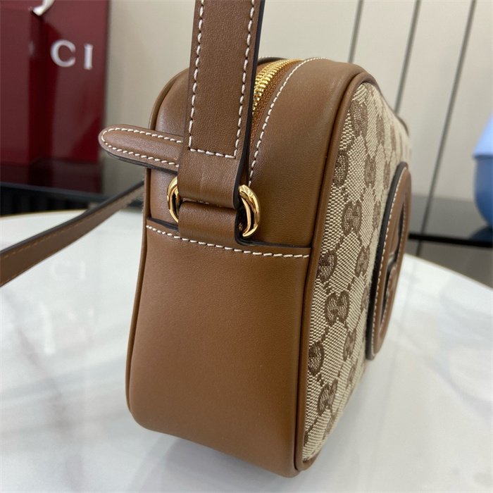 GUCCI 구찌 블론디 미니 숄더백 820429 2024/신상
