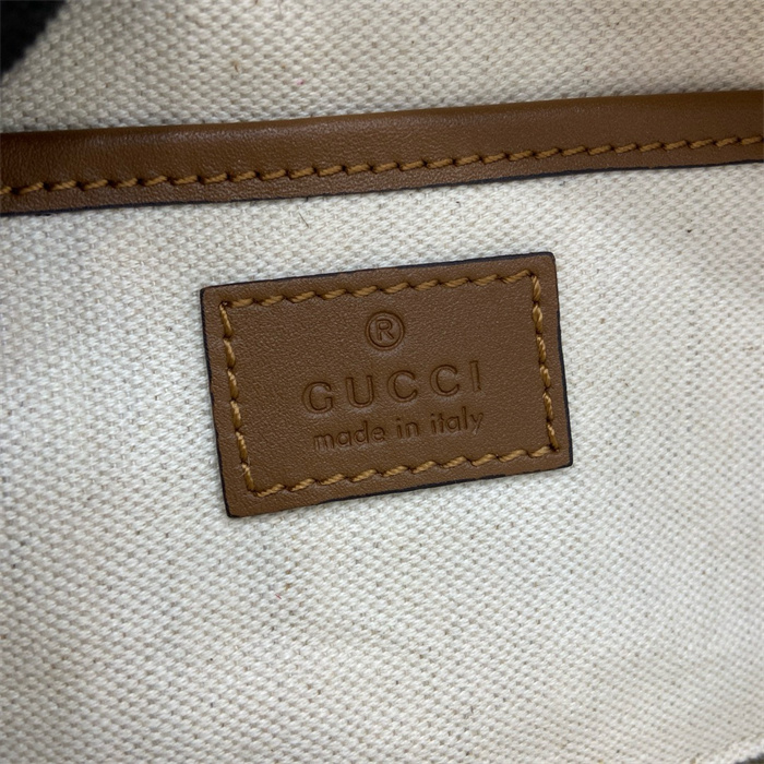 GUCCI 구찌 블론디 미니 숄더백 820429 2024/신상