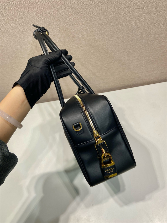 PRADA 프라다 자물쇠 미디엄 리나일론 가죽 탑 핸들백 1BB132