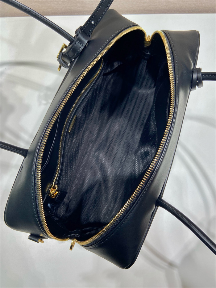 PRADA 프라다 자물쇠 미디엄 리나일론 가죽 탑 핸들백 1BB132