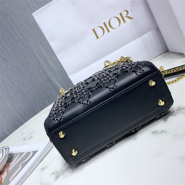 DIOR 디올 미니 레이디백 M1004 2024/신상