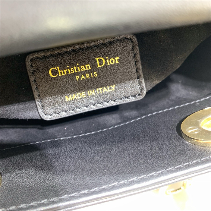 DIOR 디올 미니 레이디백 M1004 2024/신상