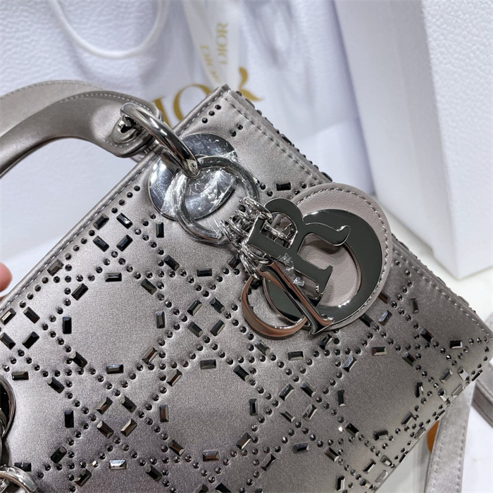 DIOR 디올 미니 레이디백 M1004 2024/신상