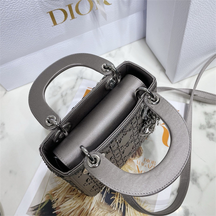DIOR 디올 미니 레이디백 M1004 2024/신상