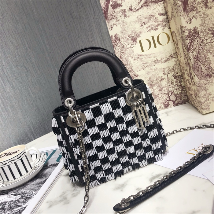 DIOR 디올 미니 레이디백 M1004 2024/신상