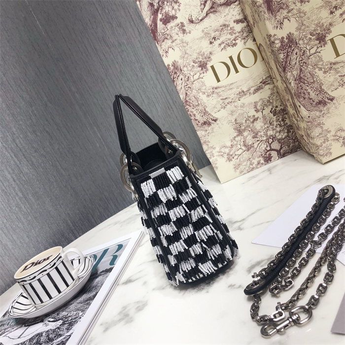 DIOR 디올 미니 레이디백 M1004 2024/신상