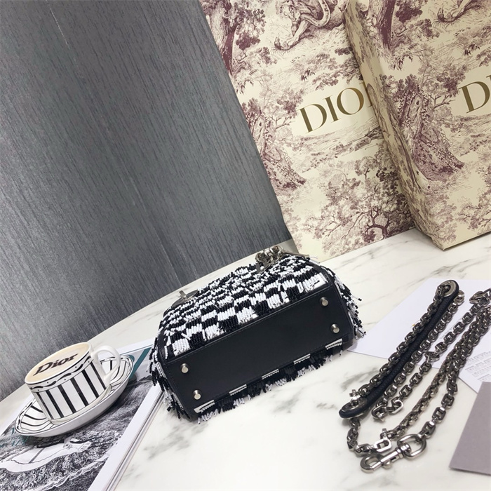 DIOR 디올 미니 레이디백 M1004 2024/신상