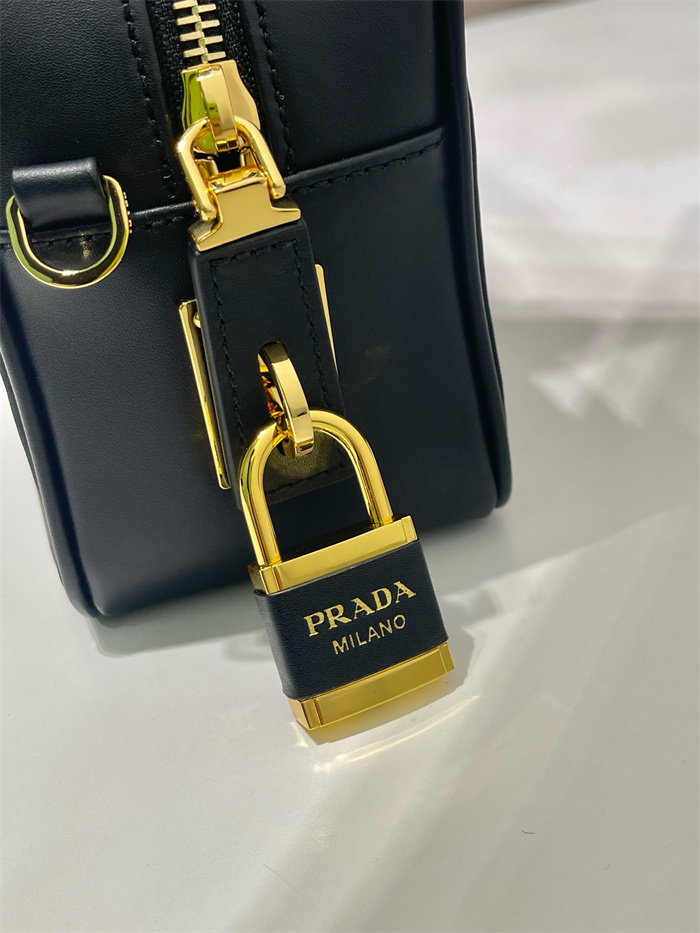 PRADA 프라다 자물쇠 스몰 리나일론 가죽 탑 핸들백 1BB133
