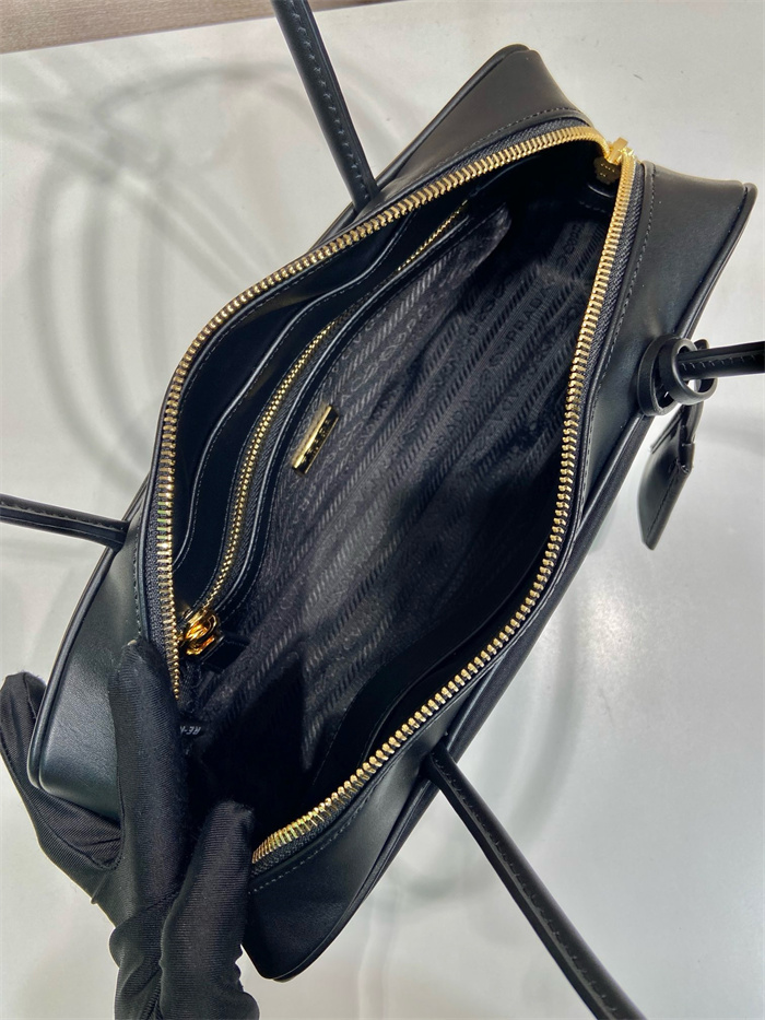 PRADA 프라다 자물쇠 스몰 리나일론 가죽 탑 핸들백 1BB133