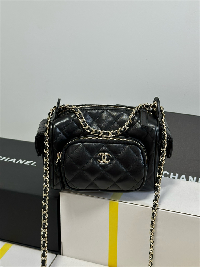  CHANEL 샤넬 스몰 카메라 케이스백 AS5220 2024/신상