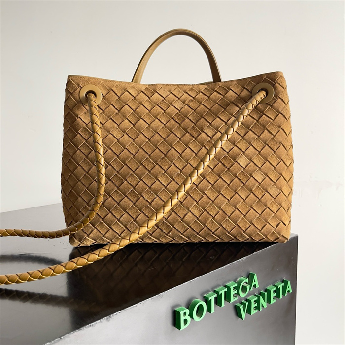 BOTTEGA VENETA 보테가베네타 안디아모 미디엄 토트백 743572 2024/신상 3COLOR