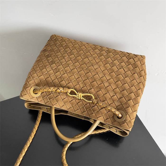 BOTTEGA VENETA 보테가베네타 안디아모 미디엄 토트백 743572 2024/신상 3COLOR