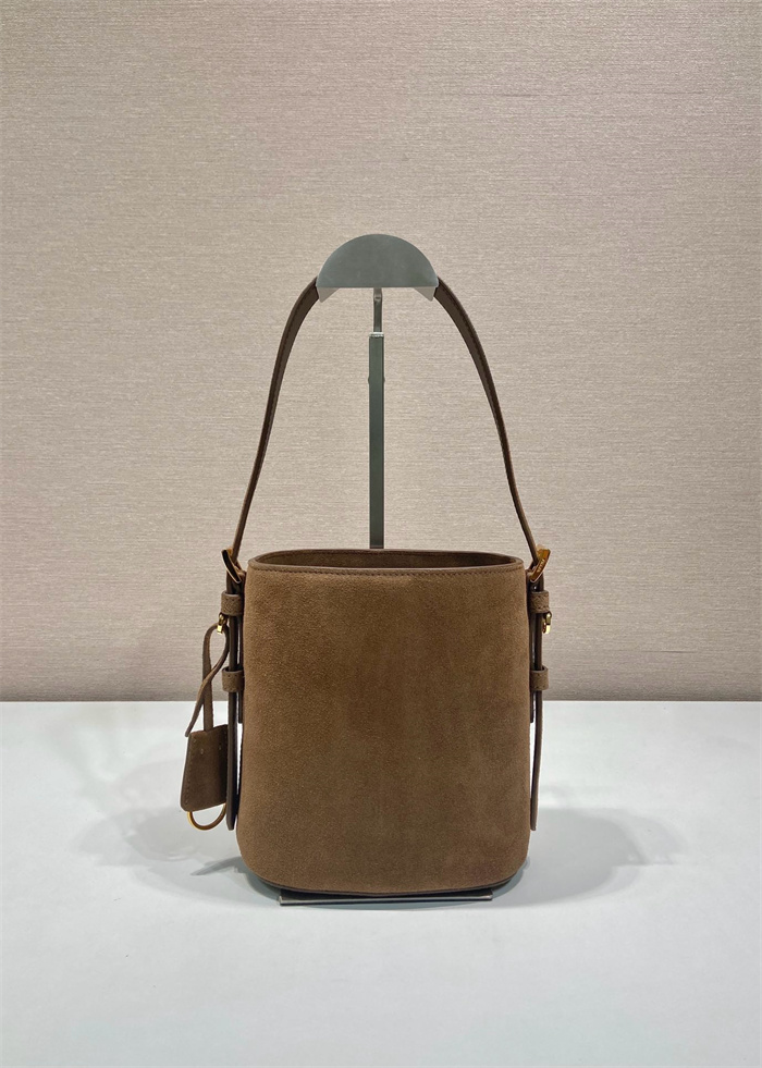 PRADA 프라다 스웨이드 스몰 버킷백 1BE078A 2024/신상