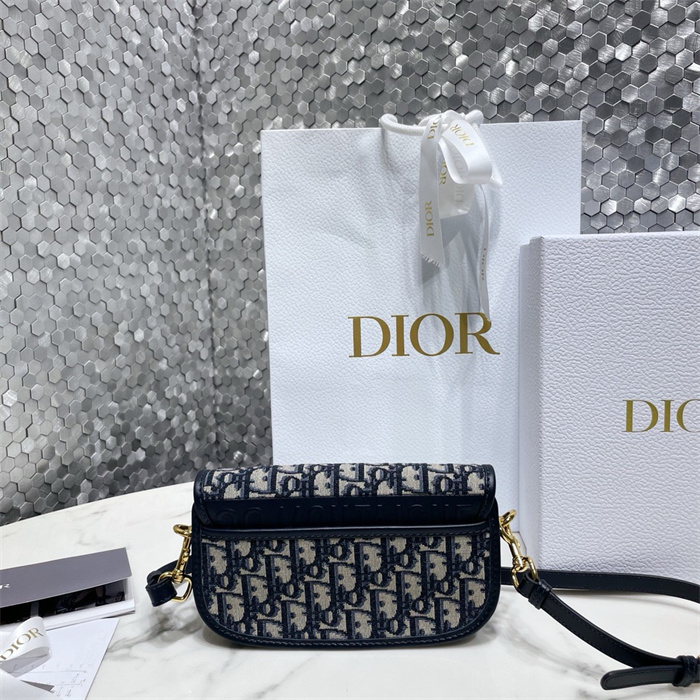 DIOR 디올 이스트웨스트 바비백 M9327