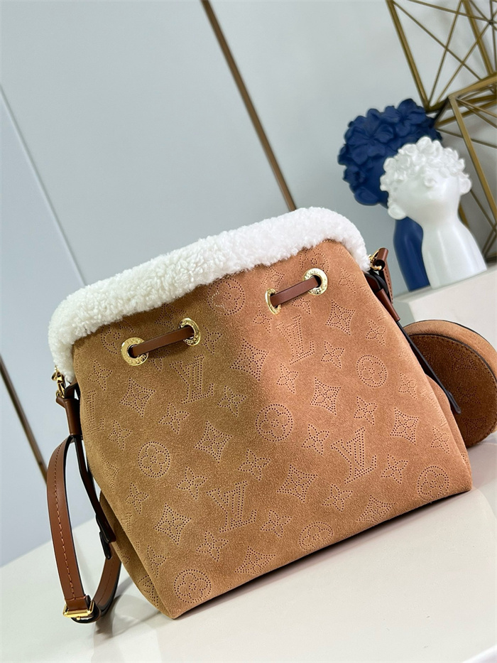 LOUIS VUITTON 루이비통 벨라 버킷백 M57068 2024/신상