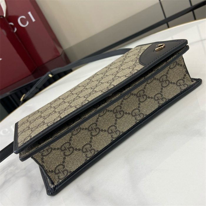 GUCCI 구찌 GG 엠블럼 슈퍼 미니 숄더백 ‎820688 2024/신상